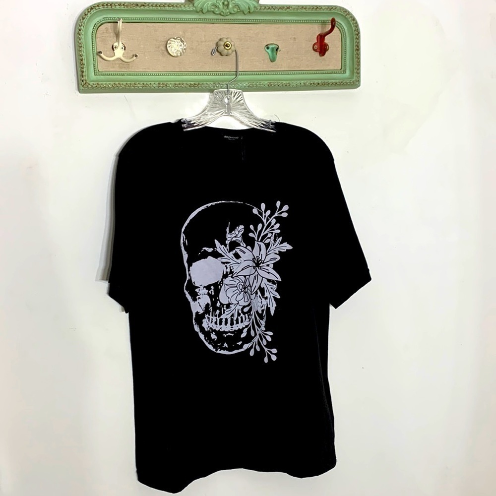 Bolongaro Trevor Skull Flower short sleeve T-shirt small new with tags black
